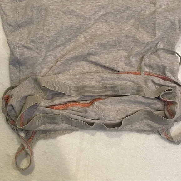 American Eagle Lace Cami - Picture 4 of 15